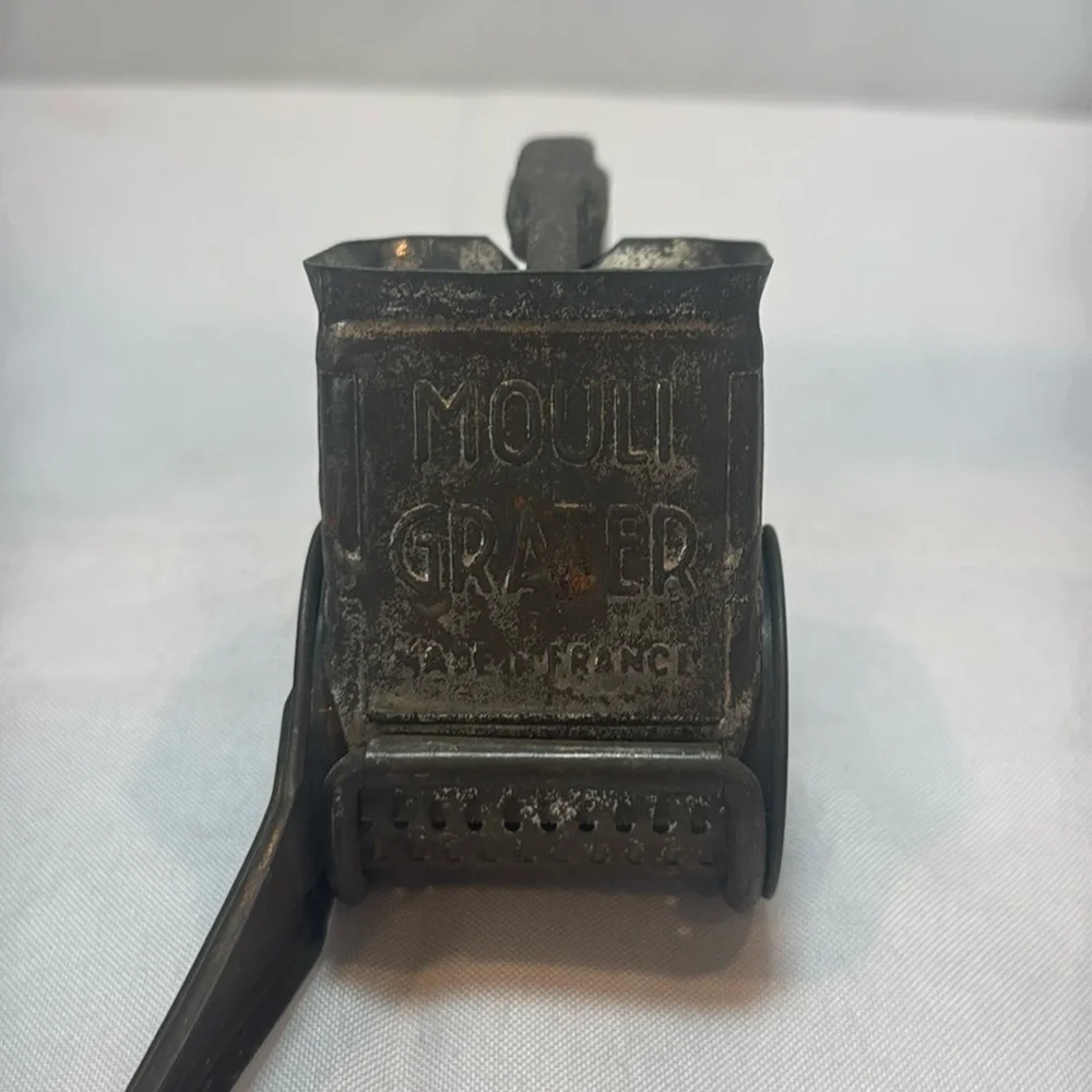 Vintage Metal Cheese Grater with Wooden Handle - Picture 2 of 6